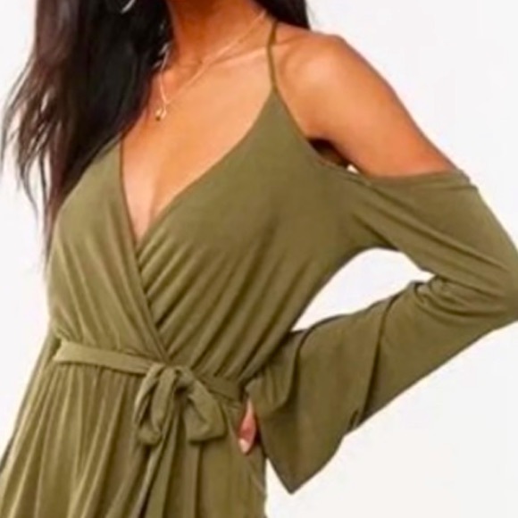 Olive Deep V-Neck Off Shoulder Wrap Top & Flowing Bottom Thigh High W/Beckless - Picture 1 of 7
